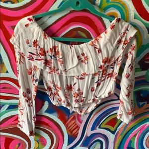 Crop top over the shoulder shirt size medium